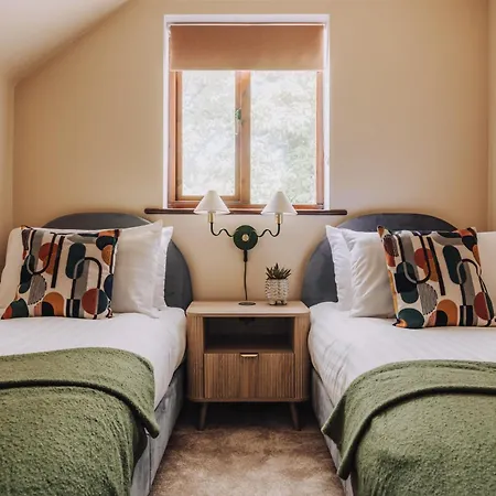 The Damson Loft, Cosy, Bowness, Parking