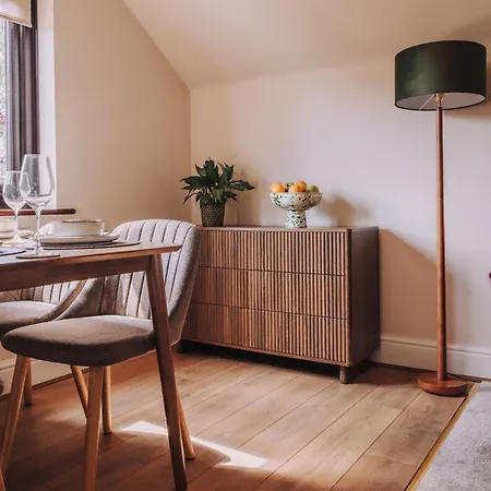 The Damson Loft, Cosy, Bowness, Parking